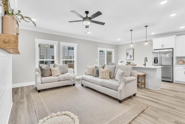 Foto del edificio - 166 Sango Dr