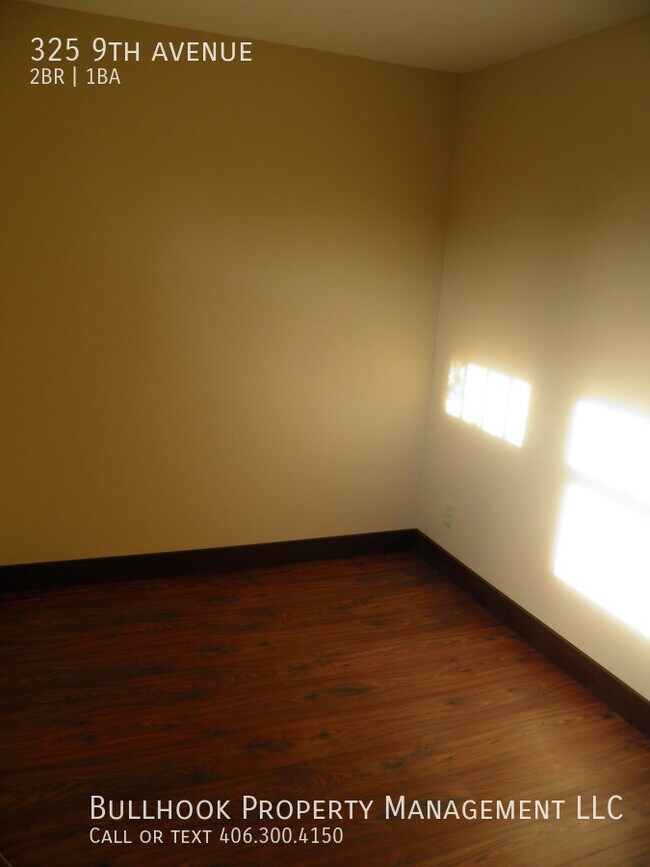Building Photo - 2 bedroom 1 bath apartment