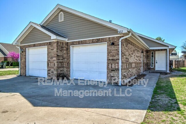 Building Photo - 1324 Commerce Dr