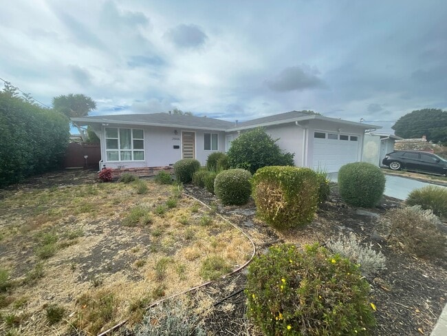 $3690 -- Charming, Centrally Located Singl... - $3690 -- Charming, Centrally Located Singl... House