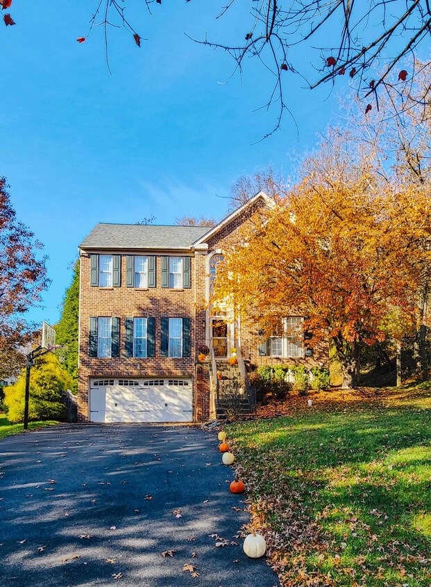 Foto principal - 18 Big Woods Dr W