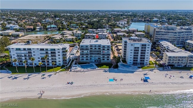 Foto del edificio - 1977 Gulf Shore Blvd N