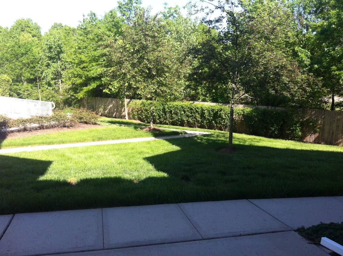 Primary Photo - 250 Vasser Dr