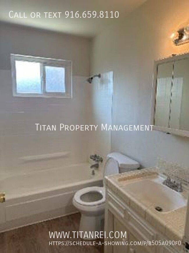 Building Photo - Sacramento 2 bedroom 1 bathroom - Managed ...
