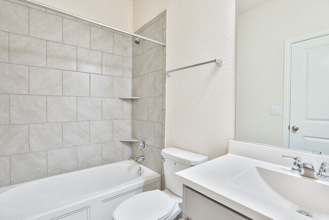 Foto del edificio - New Construction in Estancia