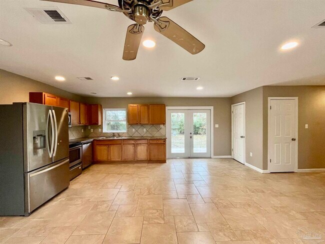 Foto del edificio - 1127 Redwood Ln