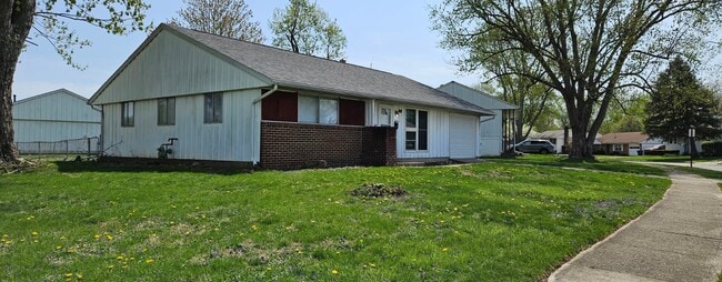 Building Photo - 254 Prince of Wales Dr