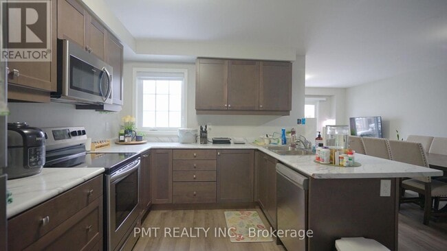 Building Photo - 986 Alder Gate