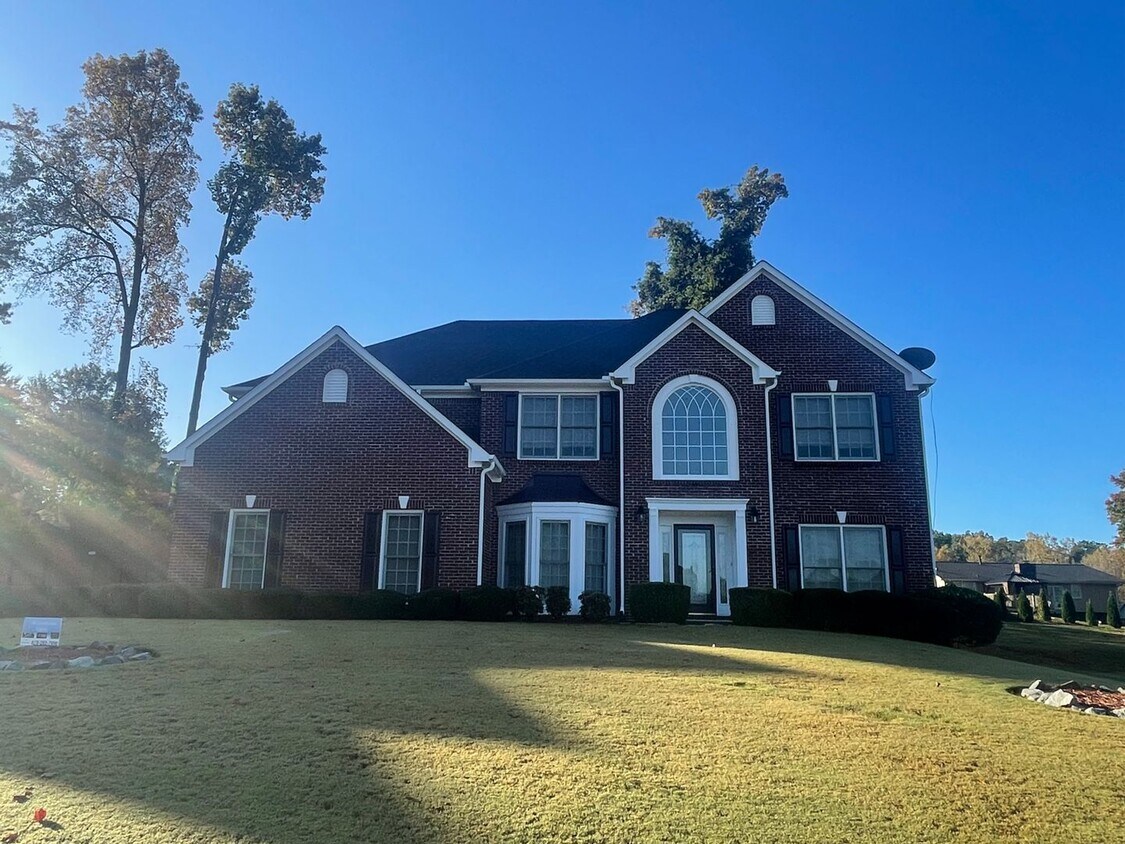 Foto principal - Nice Lithonia 5 Bed 4 Bath home in Eagles ...