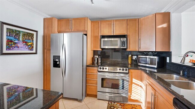 Foto del edificio - 4800 Bayview Dr
