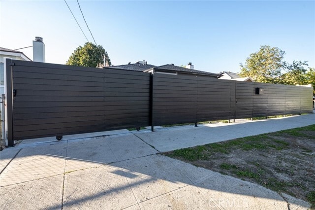 Building Photo - 6225 Noble Ave