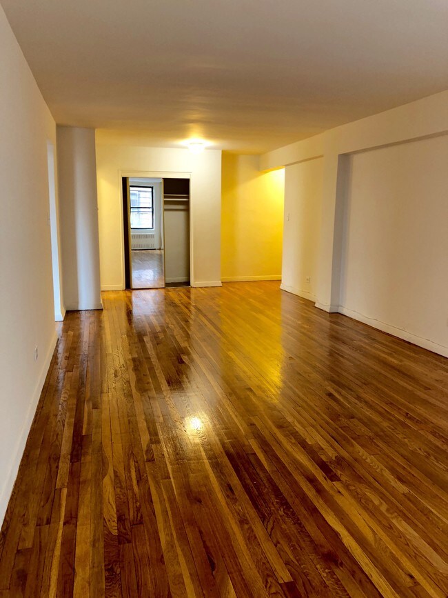 Building Photo - 315 Ovington Ave