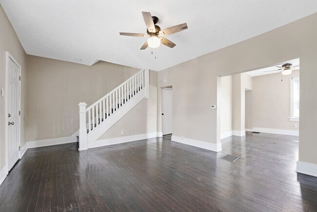 Foto del edificio - Move-In Ready 3-Bedroom Home with Updated Kitchen & Central A/C
