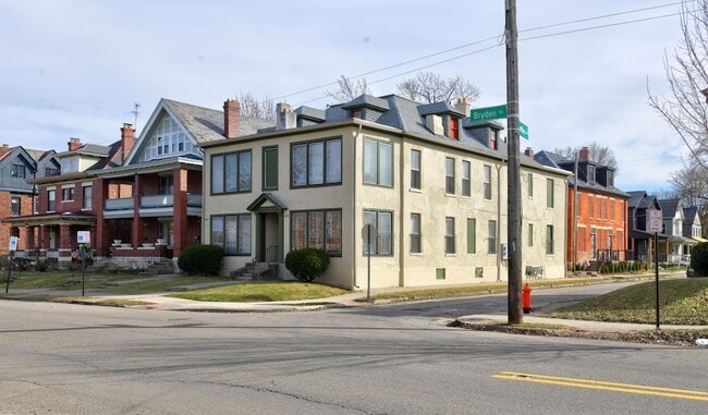 Foto del edificio - 1427 1/2 Bryden Road Unit