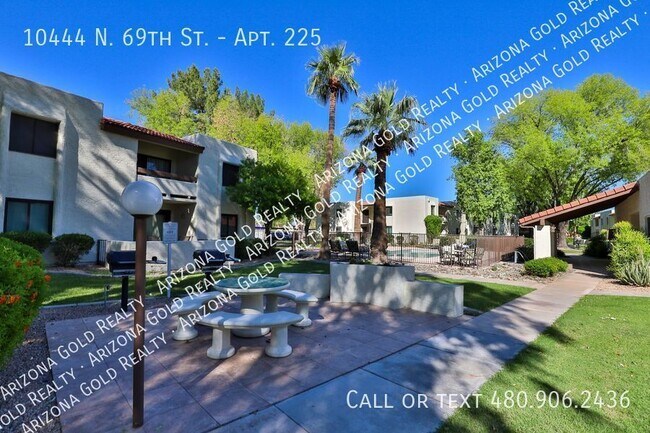 Building Photo - 10444 N 69th St