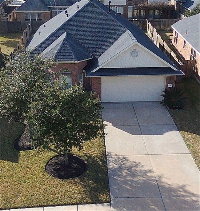 Foto del edificio - 2822 Chalet Knolls Ln