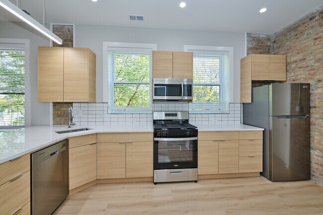 Foto del edificio - 2872 W 21st Pl