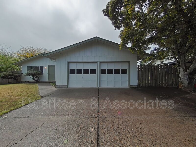 Primary Photo - 1150 NW Walnut Blvd