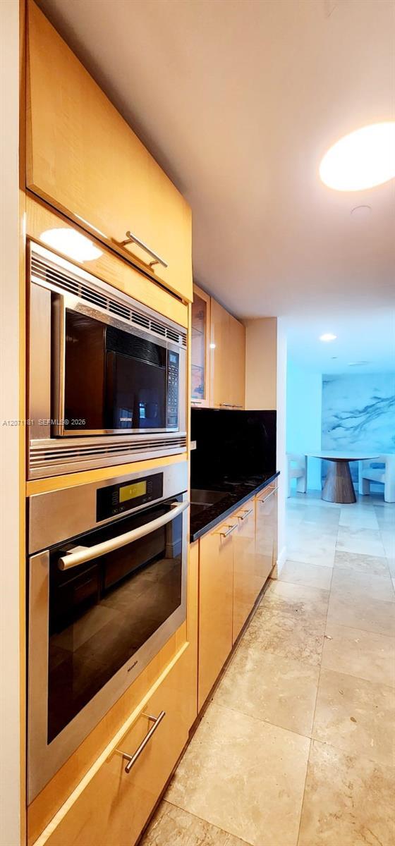 Foto del edificio - 6801 Collins Ave