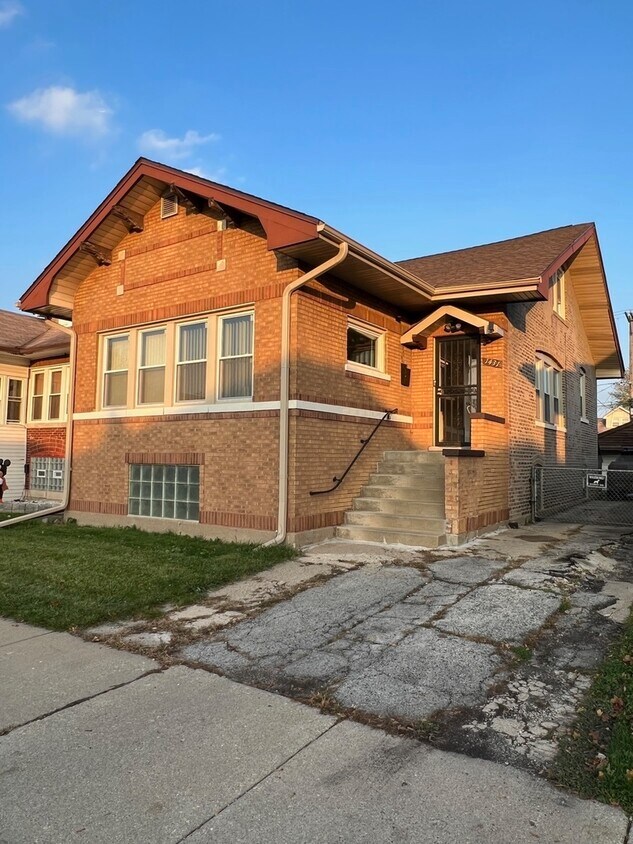 Foto principal - 1431 N Menard Ave