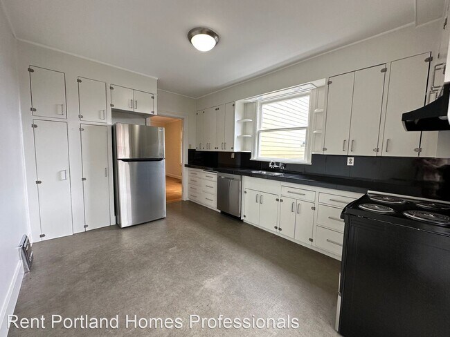 Building Photo - 3 br, 1 bath House - 620 SW Grant St