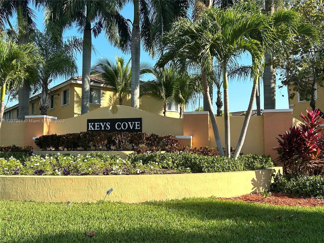 1666 SE 27th Ct Unit 107, Homestead, FL 33035 Condo for Rent in