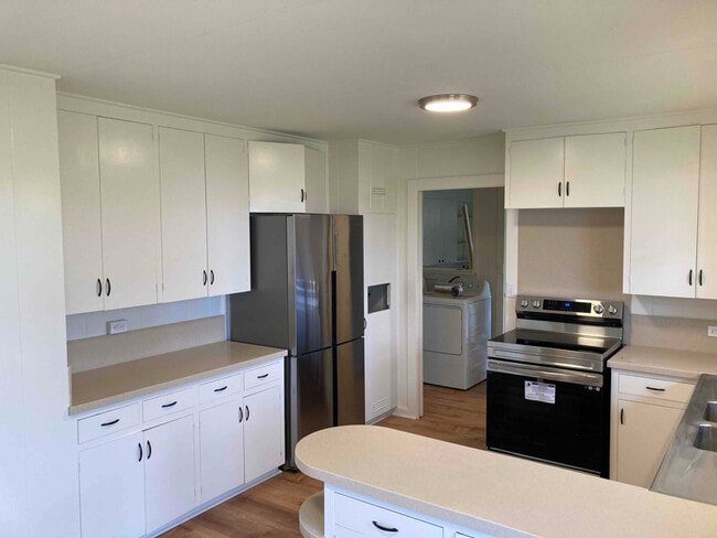 Building Photo - 45-3334-3334 Kou St