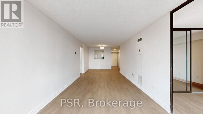 Photo du bâtiment - 45 Carlton St.