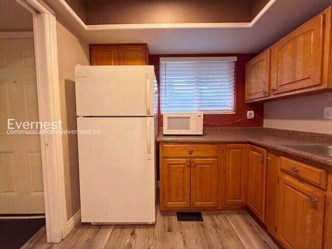 Foto del edificio - 254 S Oman Rd