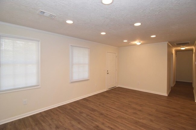 Foto del edificio - Renovated 3 Bed/2 Bath Near Downtown Augusta