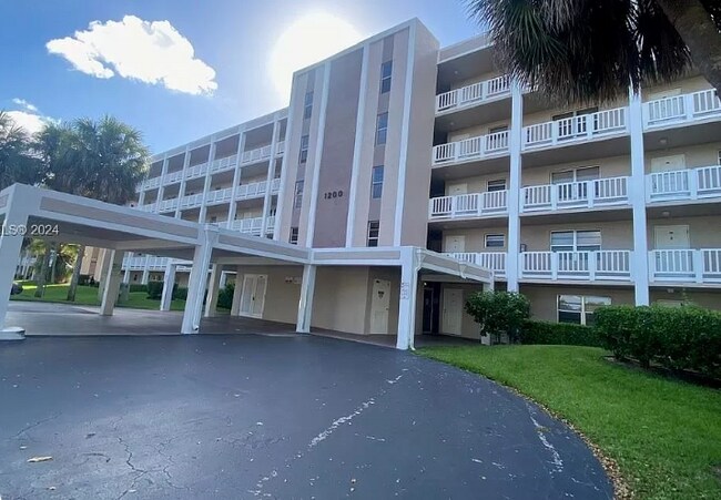 Foto del edificio - 1200 NW 87th Ave