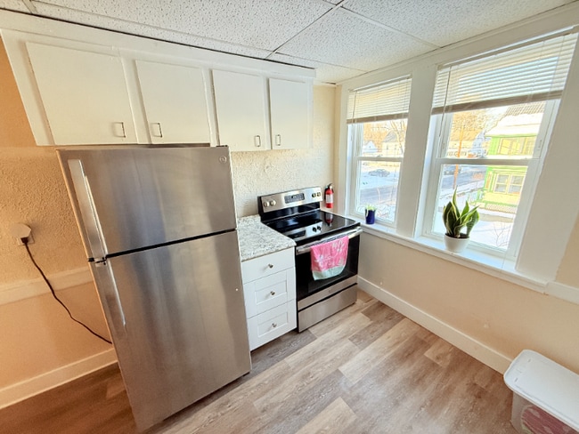 Foto del edificio - 17-17 Maple St