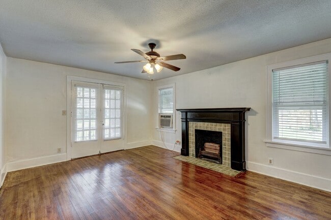 Building Photo - 1 Bed 1 Bath apartment in Okc close to Plaza District!