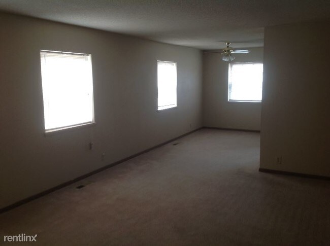 Foto del edificio - 2 br, 1 bath Apartment - 3010 Sierra Parkway