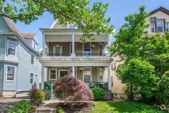 Building Photo - 165 Hillside Ave