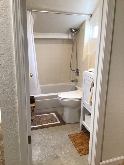 bathroom - 1224 Naples St
