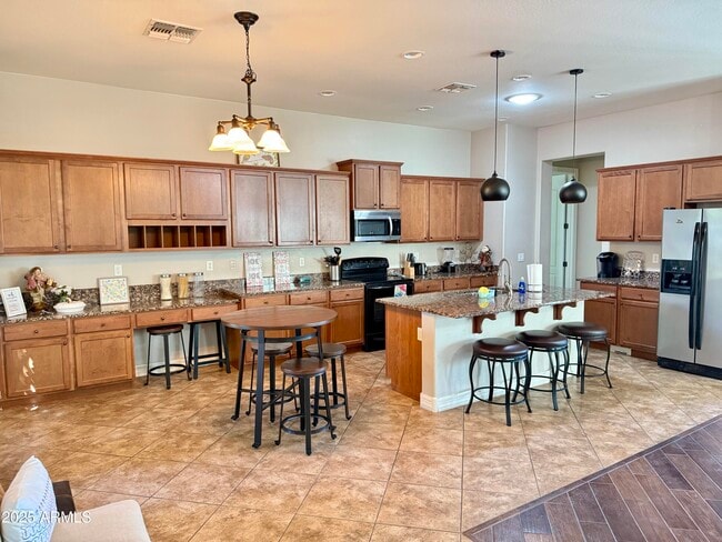 Foto del edificio - 15344 W Corrine Dr