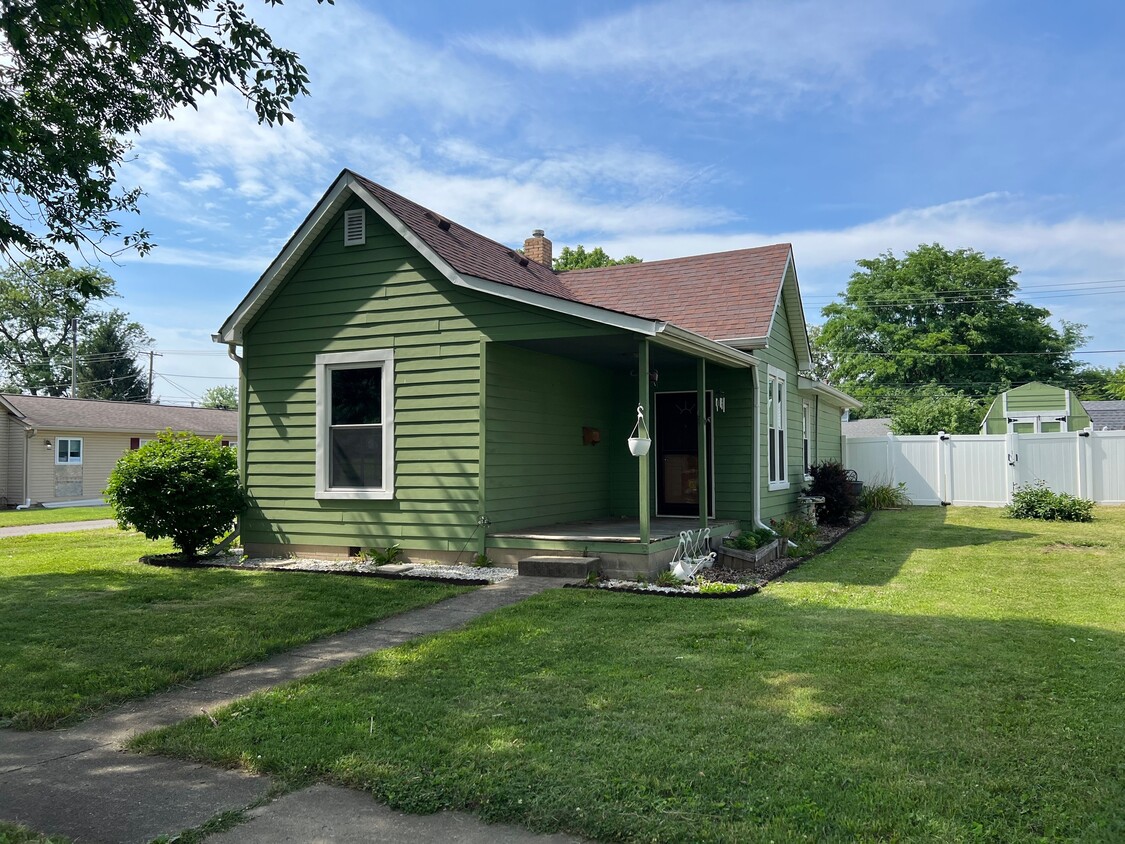 Primary Photo - 448 W King St