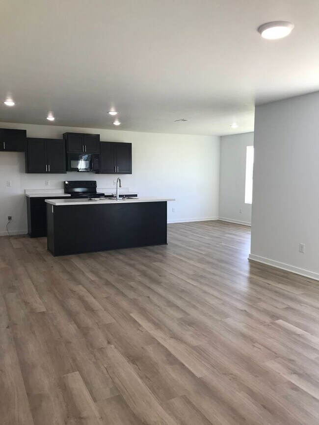 Building Photo - Executive Rental - Brand New Built 2023 4 ...