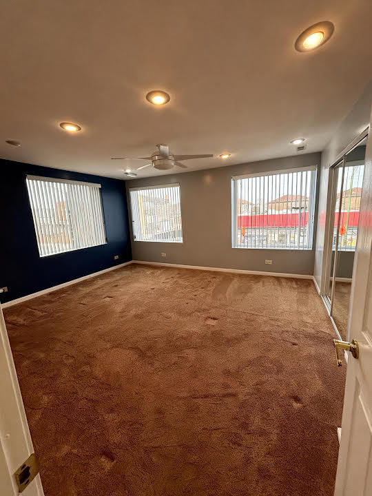 Foto del edificio - 3827 S Archer Ave