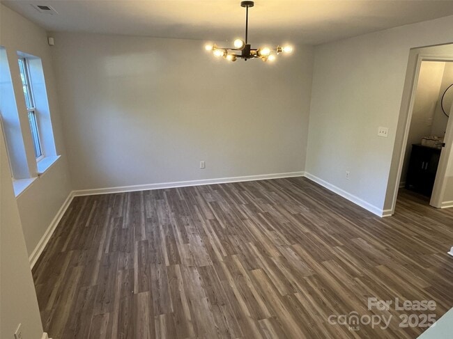Building Photo - 311 Drury Dr