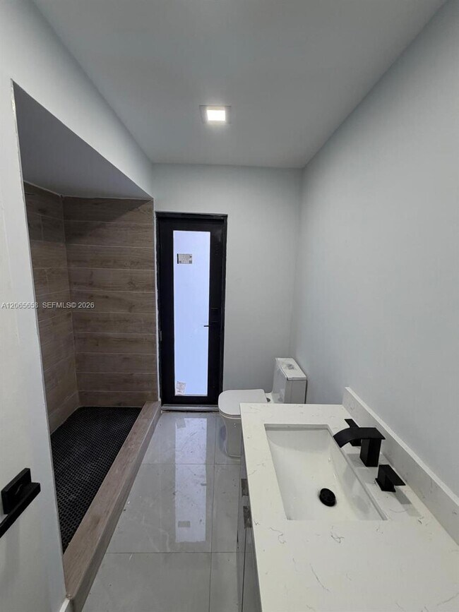 Foto del edificio - 10581 NW 28th Manor