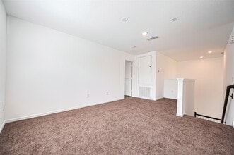 Building Photo - 1001 Laguna Cv Dr