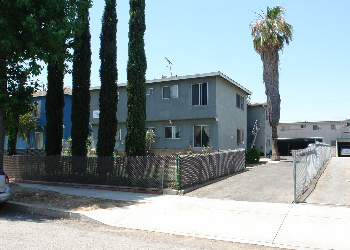 Primary Photo - 7643 Greenbush Ave