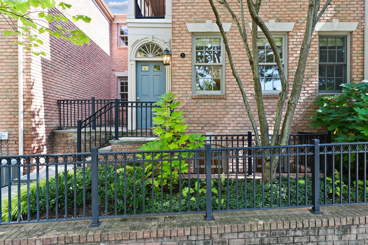 Foto principal - 25 Norwood Ave