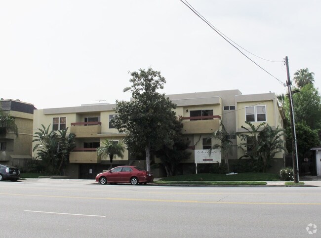 Foto del edificio - 14950 Burbank Blvd