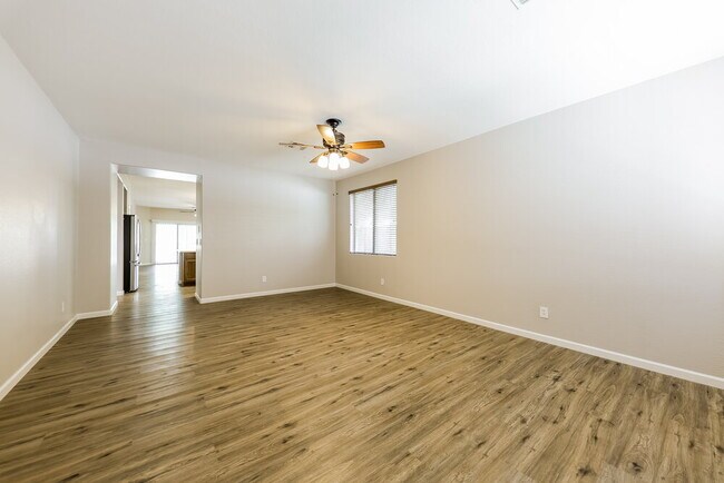 Foto del edificio - 43362 N Vista Hills Dr
