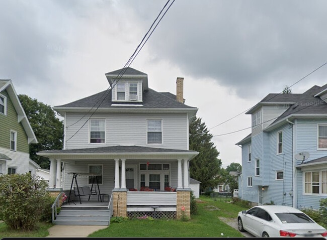 Building Photo - 309 E Northview Ave