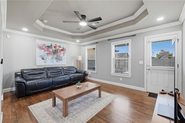 Foto del edificio - 3807 S W Capstone Ave