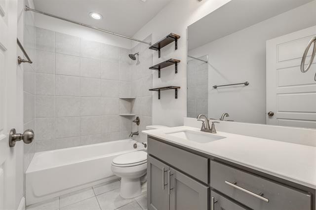 Foto del edificio - 404 Country Meadows Blvd